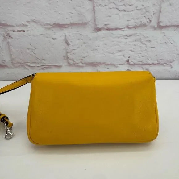 Fendi Yellow Micro Baguette Leather Crossbody Bag - Picture 5 of 15